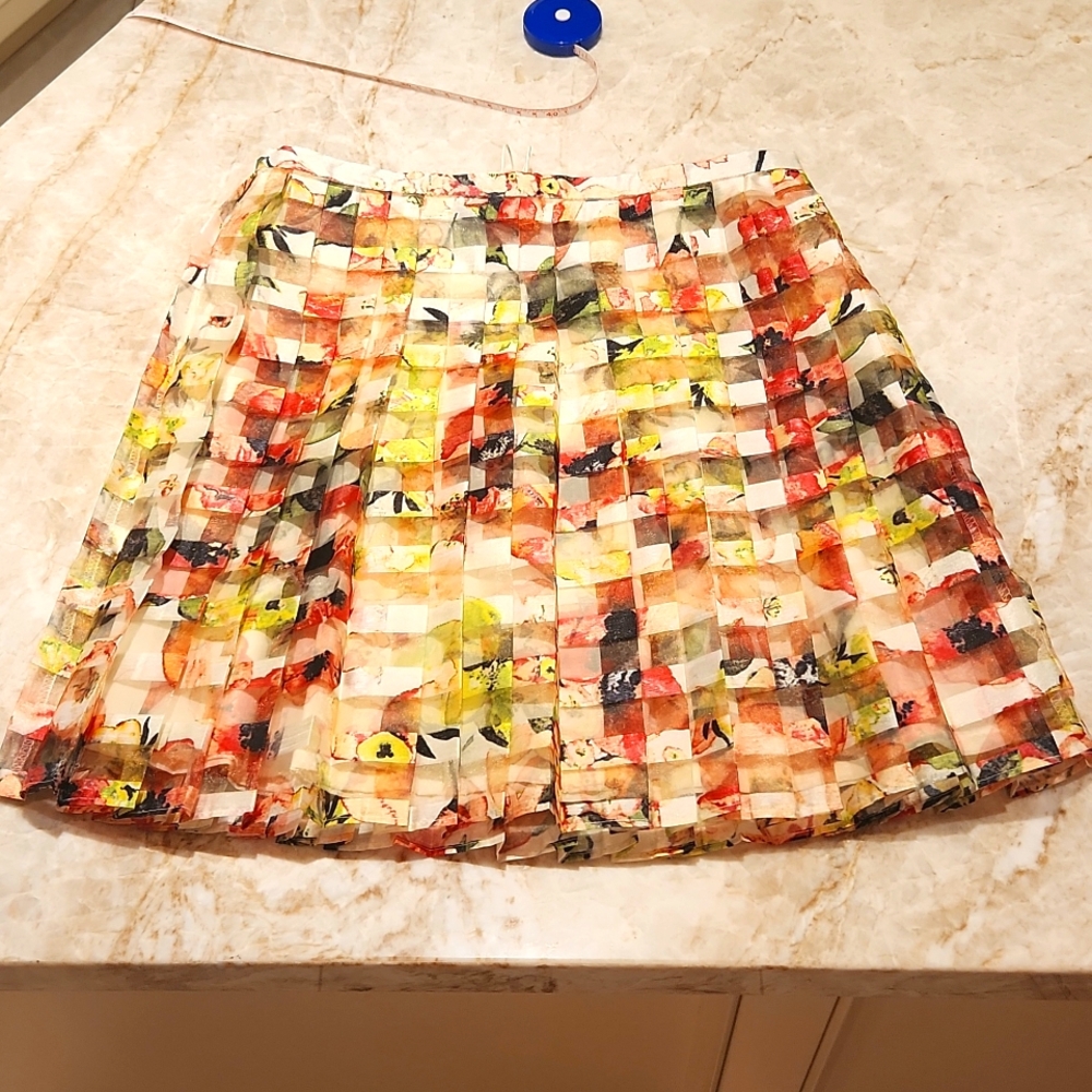 Pleated Mini skirt Small NWT